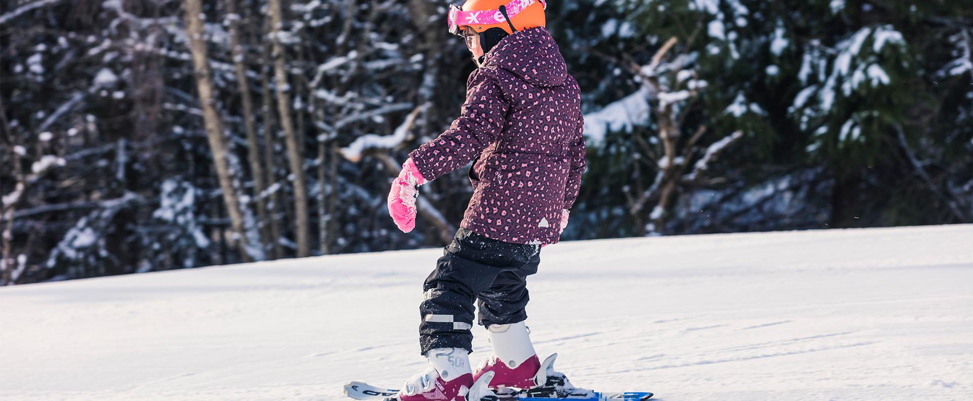 children skiing